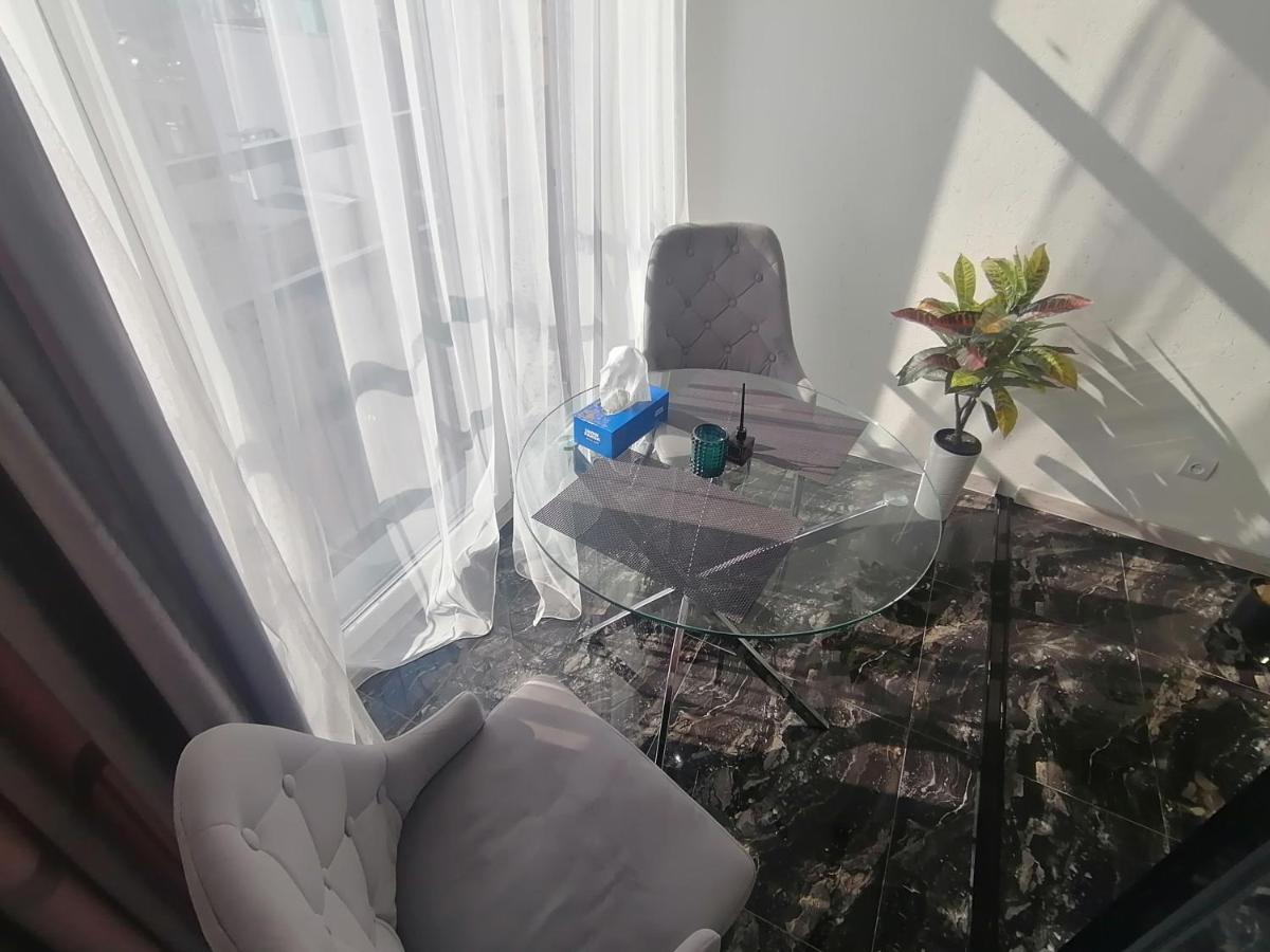 Новобудова Сам Центр Вул Шевченка 60 Оперний 10Хв Apartment Lviv Exterior photo