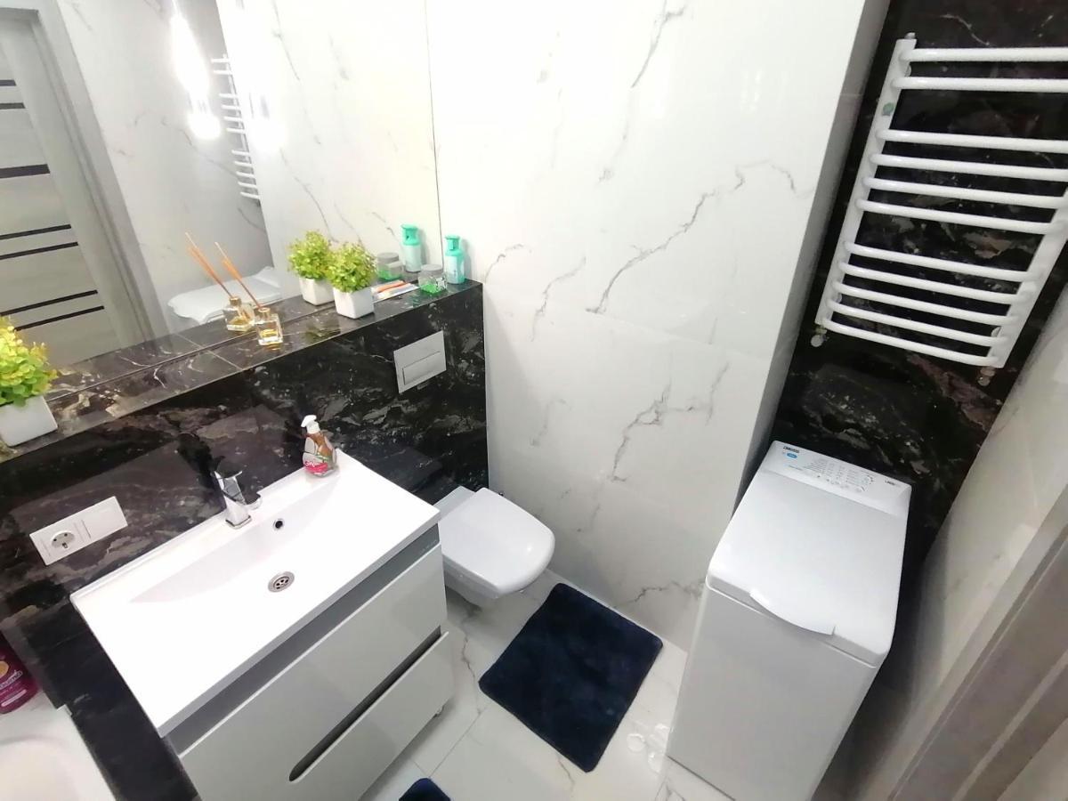Новобудова Сам Центр Вул Шевченка 60 Оперний 10Хв Apartment Lviv Exterior photo
