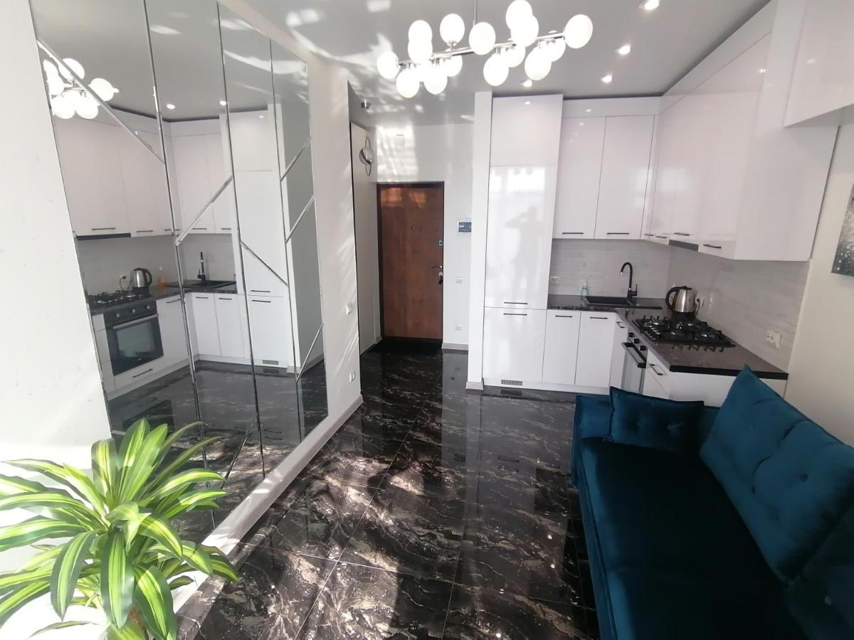 Новобудова Сам Центр Вул Шевченка 60 Оперний 10Хв Apartment Lviv Exterior photo